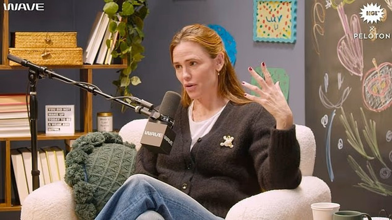 Anne ne olur yüzüne dokunma