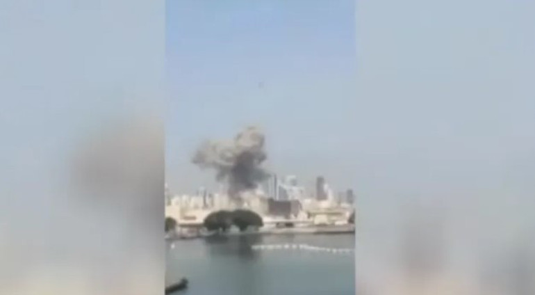  İran bölgedeki ABD üslerini vuruyor Katar, BAE ve Bahreynde patlama sesleri