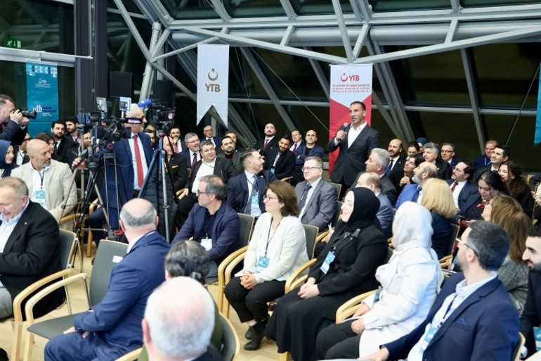 YTB, başarı hikayelerini Brükselde buluşturdu