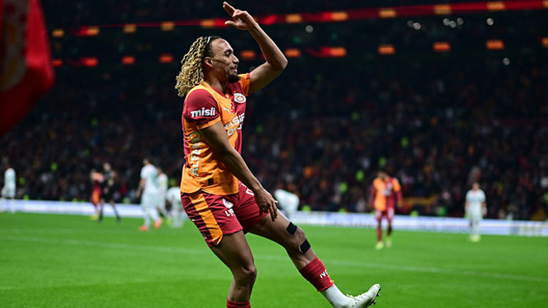 Sezonun golüne Uğurcan Çakır engel oldu: Galatasaray - Alanyaspor maçında kaderi değiştiren an