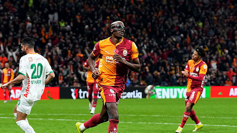 Galatasarayın Alanyaspor galibiyetine Osimhen & Torreira damgası