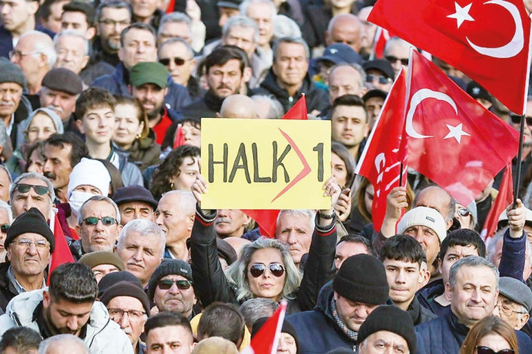 Özel’den İsrail ve ABD’ye tepki: İran’ın kararını İran halkı verir