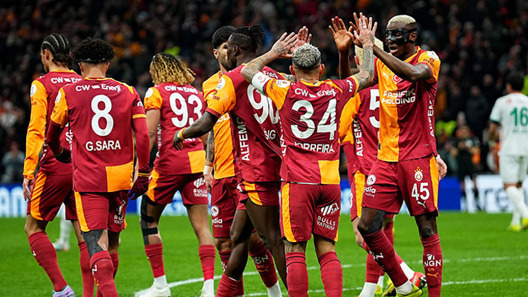 Galatasarayın iki yıldızına Alanyaspor galibiyetinin ardından methiyeler düzdü: Hayatlarındaki ilk maçı oynuyormuşçasına coşkululardı