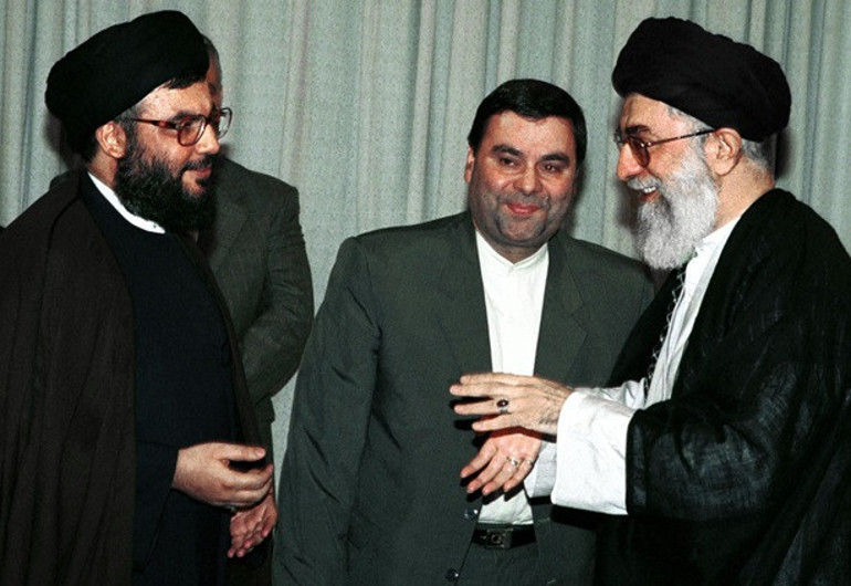 HAMANEY Ülkeyi nasıl şekillendirdi Şimdi ne olacak Evlerin balkonlarından ‘özgürlük’ sloganları…