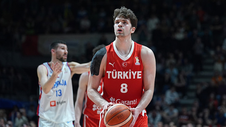 12 Dev Adam Sırbistanı konuk edecek