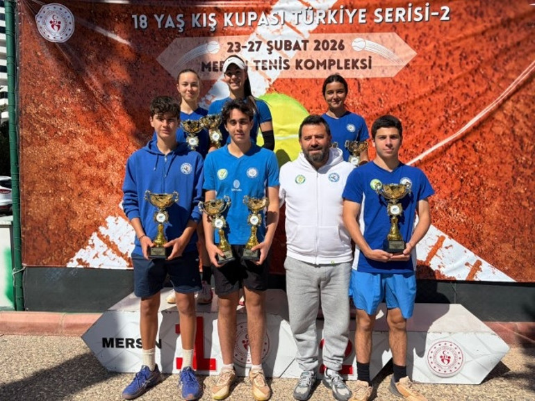 ATDSK’lı tenisçilerden çifte şampiyonluk