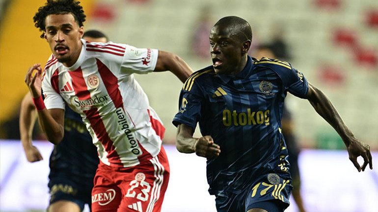 Antalyaspor-Fenerbahçe maçı sonrası yazdılar: Kasırganın tetiklenmesine neden olabilir