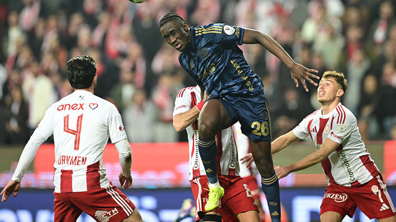 Antalyaspor-Fenerbahçe maçı sonrası yazdılar: Kasırganın tetiklenmesine neden olabilir