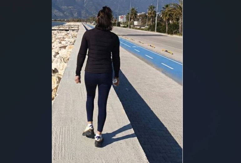 Tayt ve şort giymeye zorlandığını iddia eden kadından 500 bin liralık tazminat davası