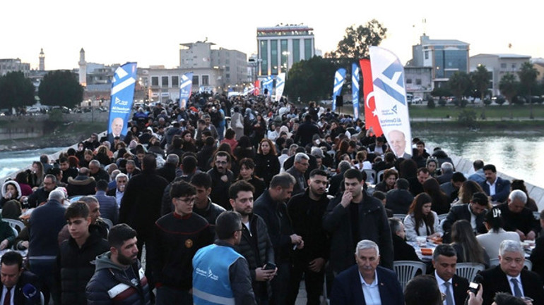 Tarihi köprü’de gönül sofrası