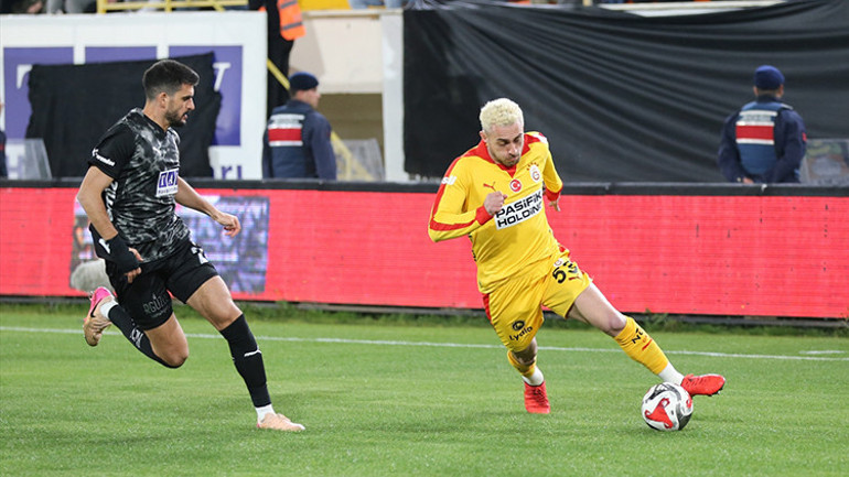 Galatasarayın Alanya maçı sonrası yıldız isme övgü yağdı: Sanki Şampiyonlar Ligi finali oynuyor