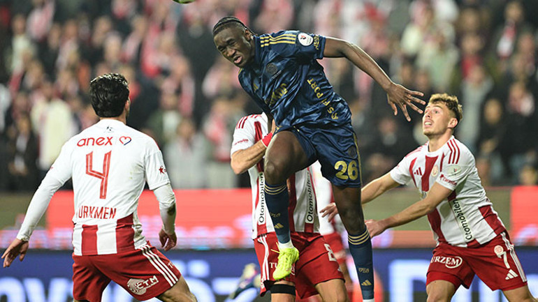 Fenerbahçede Saran, Tedesco ile görüşecek Gerekirse İrfan Can Kahveci ve Cenk Tosun tarifesi