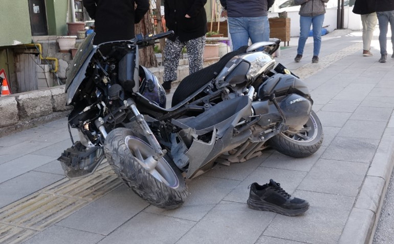 Plakayı bezle kapattı, polisten kaçtı: Motosikletli genç hayatını kaybetti