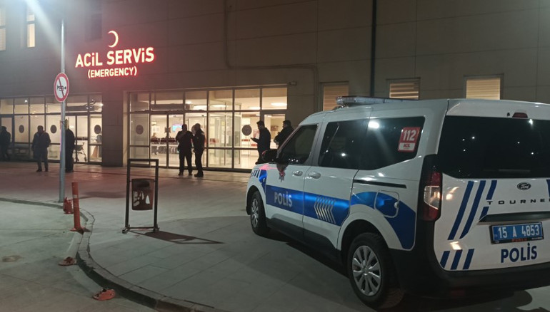 Plakayı bezle kapattı, polisten kaçtı: Motosikletli genç hayatını kaybetti