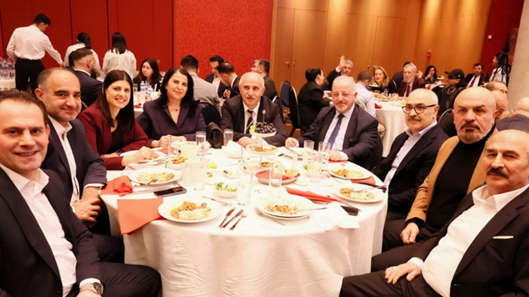 Berlin’de iftarda Kardeşlik Sofrası kuruldu