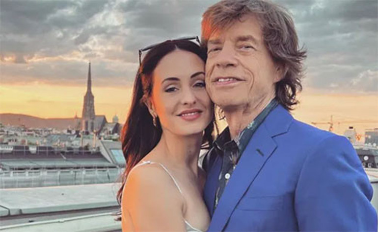 Tam 43 yıldır karısından başka kimseyi sevmedi... 82 yaşında bambaşka bir bebek mutluluğu... Kime nasip olur böylesi