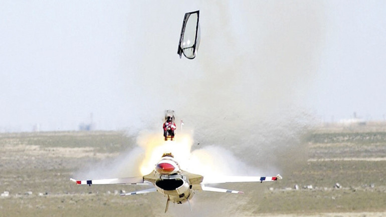 Fırlatma koltukları binlerce pilotu kurtardı
