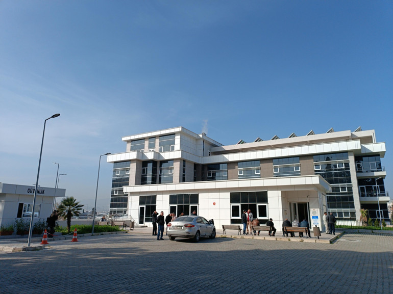 Evden çıkmayan kiracısını tabancayla vurup öldürdü