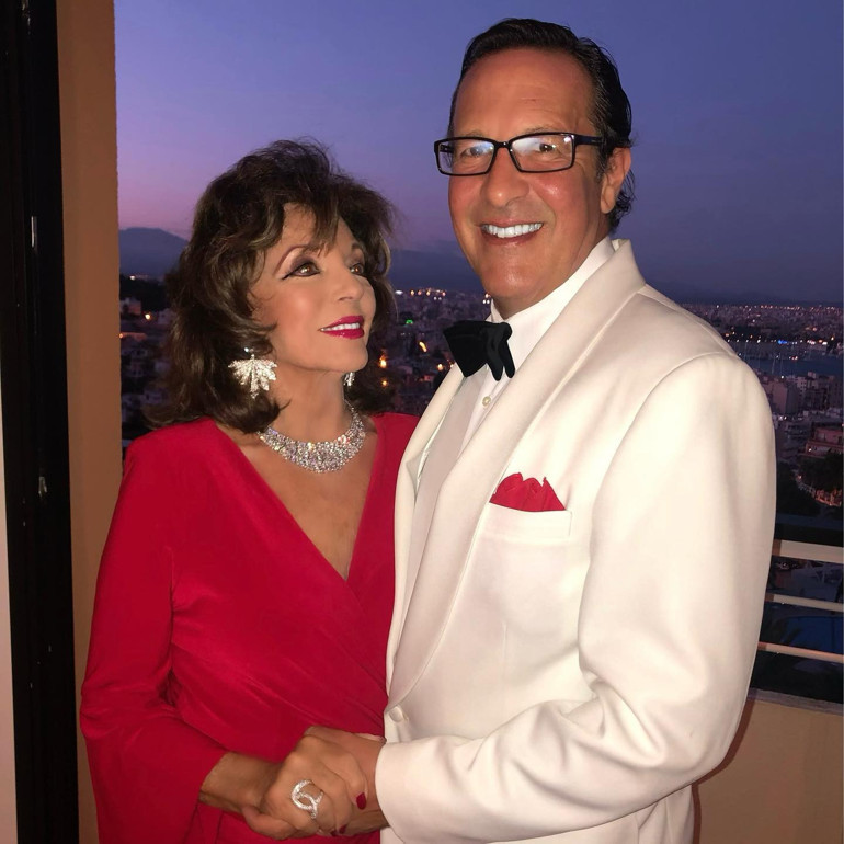 92 yaşında hala dimdik ayakta… Ne estetik ne de zayıflama iğneleri… Onu 30 yaş küçük kocasının aşkı genç tutuyor