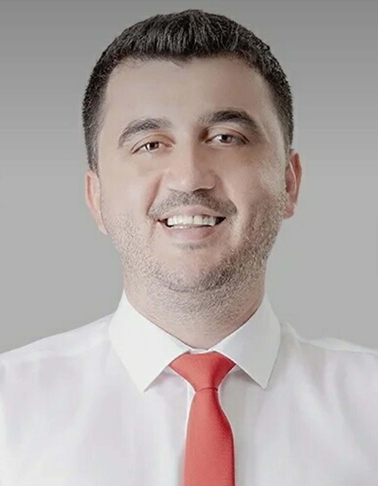 CHP ilçe başkanı darbedilip bıçaklandı: 4 gözaltı