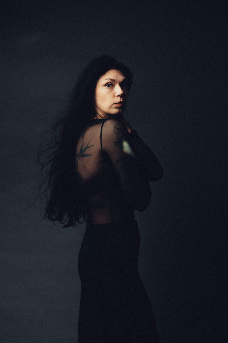 Mimozalar eşliğinde…