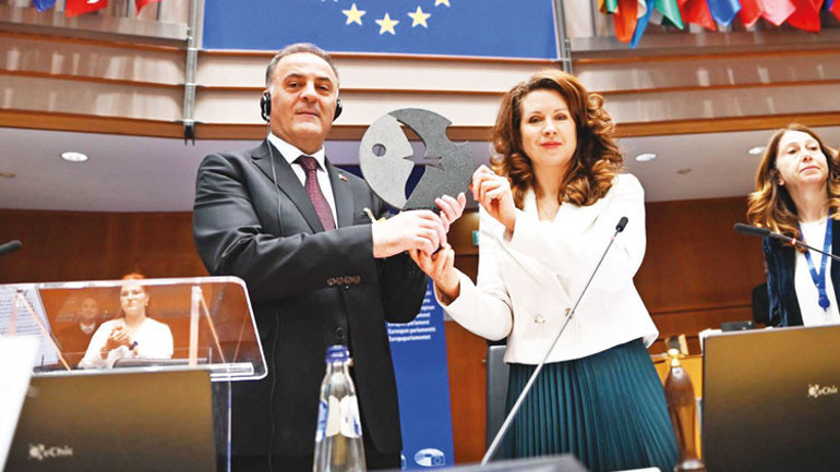 İmamoğlu’nun hakaret davası düştü