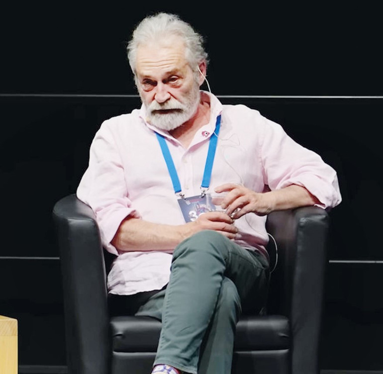  Bunların hepsi yalancı