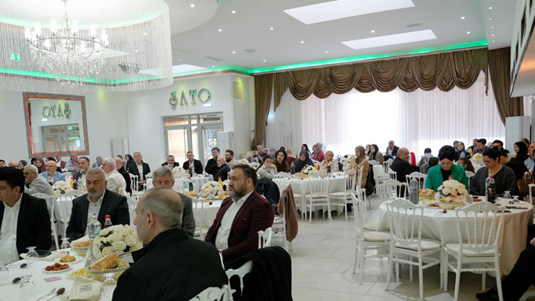 HRIdan Kölnde anlamlı iftar programı