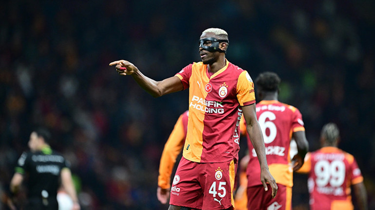 Galatasarayda Victor Osimhen dünya devinin listesinde
