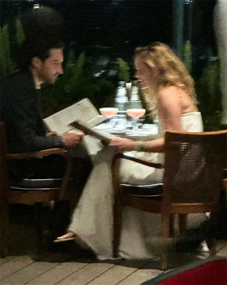 Rol aldığı bir filmle adını dünyaya duyurmuştu: Romantik yemekte yakalandı: Kaçamak bakışlar, utangaç gülümsemeler
