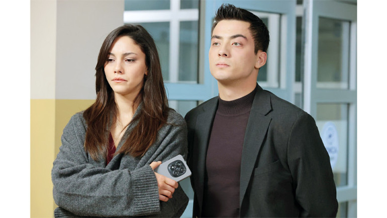 ‘Aşk tutku demek, çok büyülü bir şey’