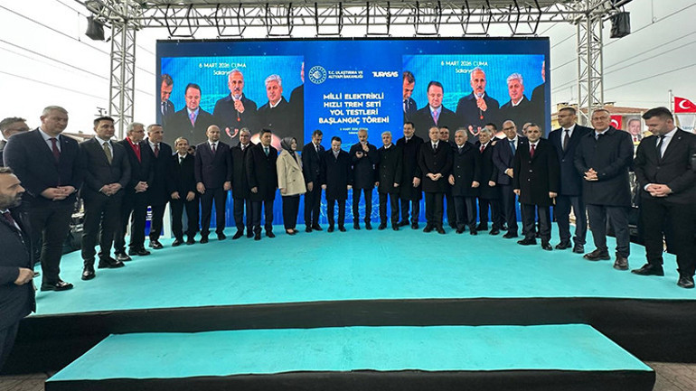 Bakan Uraloğlu: Demiryolu ağımızı 2053 yılına kadar, 28 bin 590 kilometreye yükseltmeyi planladık