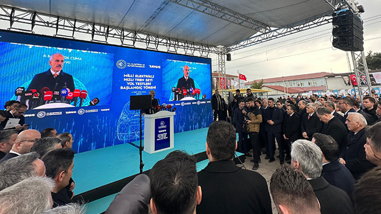 Bakan Uraloğlu: Demiryolu ağımızı 2053 yılına kadar, 28 bin 590 kilometreye yükseltmeyi planladık