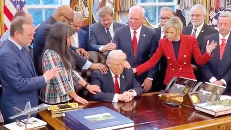 Savaşta 8. gün... Hamaney’in sığınağına 100 bomba