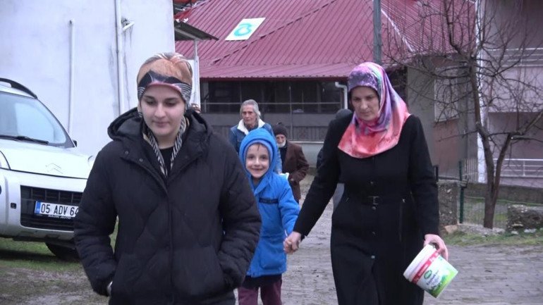 140 haneli köyde yıllardır uygulanıyor: 1 ay boyunca sadece erkekler yapıyor Burada öyle bir derdimiz yok