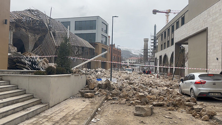 Malatyada cami inşaatında göçük: 1 kişi yaralandı