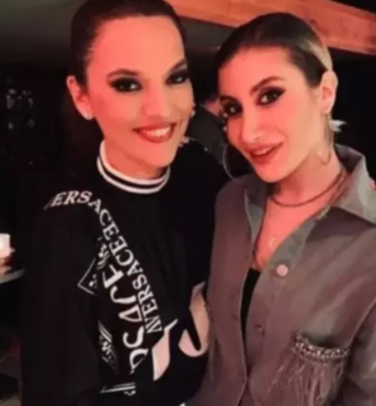 Burcu Güneş, Demet Akalına yüklendi... Ece Seçkin, İrem Derici, Bengü ve Ebru Gündeşten destek gecikmedi