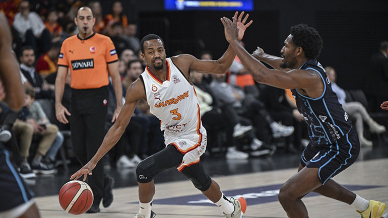 Galatasaraydan istifa çağrısı