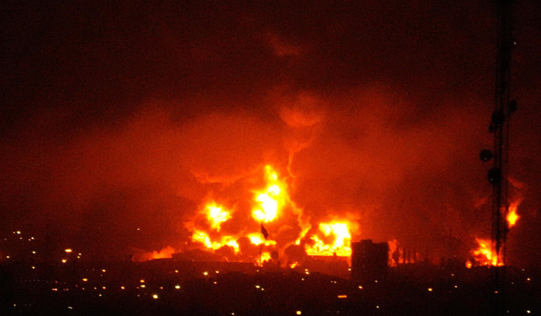 Son dakika... Şimdiye kadarki en güçlü saldırılar: ABD-İsrail İranı vuruyor Tahranda petrol tesisi vuruldu