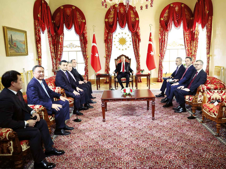 Kadına şiddet insanlığa ihanettir