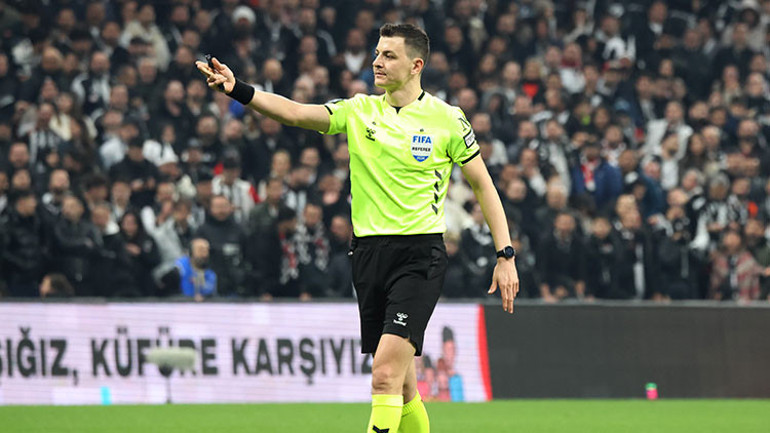Beşiktaş - Galatasaray derbisinin hakem yönetimini Trio inceledi: Osimhen de Orkun da kırmızı kart görmeliydi