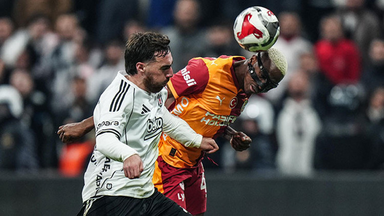  Osimhen kırmızı kart görmeliydi