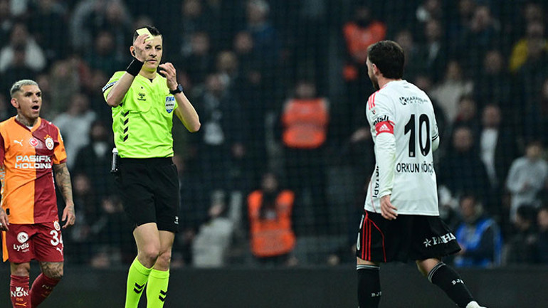  Osimhen kırmızı kart görmeliydi