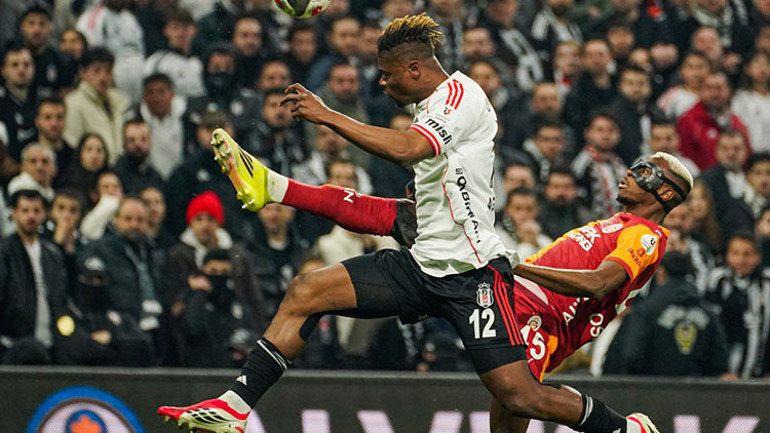 Beşiktaş-Galatasaray derbisi sonrası itiraf gibi yazı Neticeyi Uğurcan belirledi, hakem maçı kaldıramadı