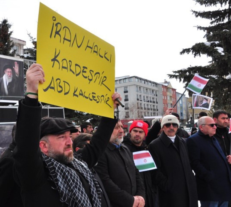 ABD ve İranın saldırılarını protesto ettiler