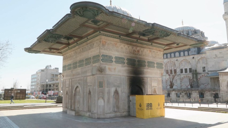 İstanbuldaki yüzlerce yıllık nadide eseri yaktılar