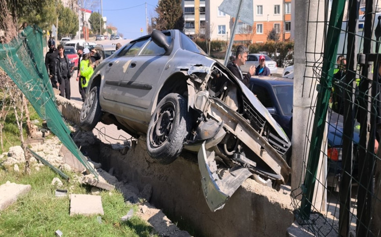  1 ölü, 2 ağır yaralı