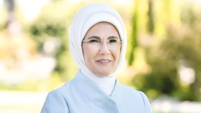 ‘Tüm kadınları tebrik ediyorum’