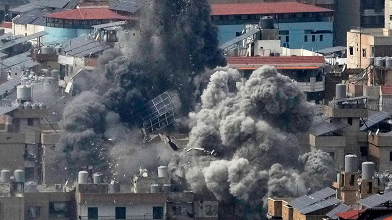 İran - ABD - İsrail savaşı son dakika | ABD üssüne peş peşe saldırılar: Tel Avivde ölü ve yaralılar var... Trump: Savaş büyük ölçüde bitti