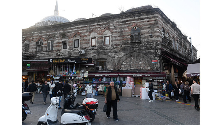 İstanbul’un kalbinde, hanlar arasında zaman yolculuğu...
